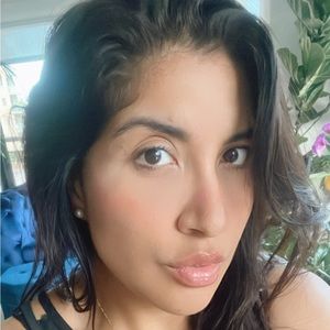 Meet your Posher, Cas